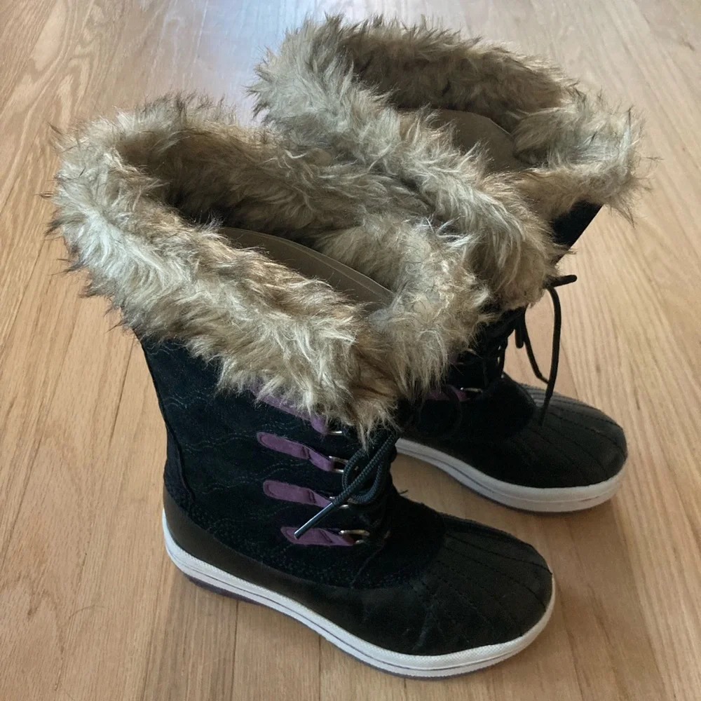 Target Black and Purple Winter Boots with Faux Fur Trim Cabincore Snow Warm Cold